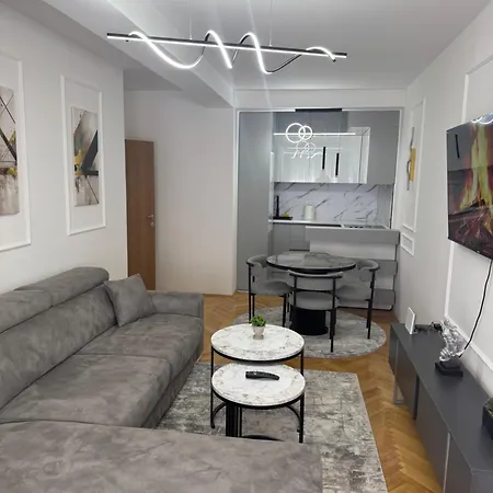 Апартаменты Golden Crown 2