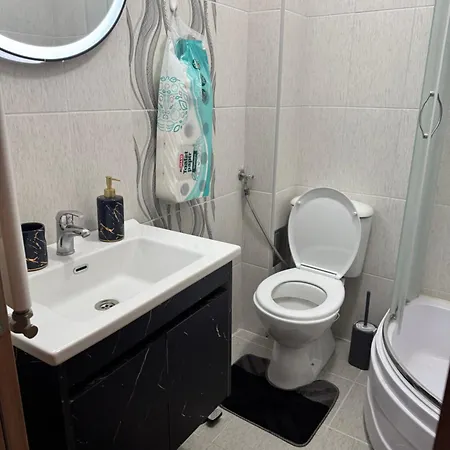 Golden Crown 2 Апартаменты *